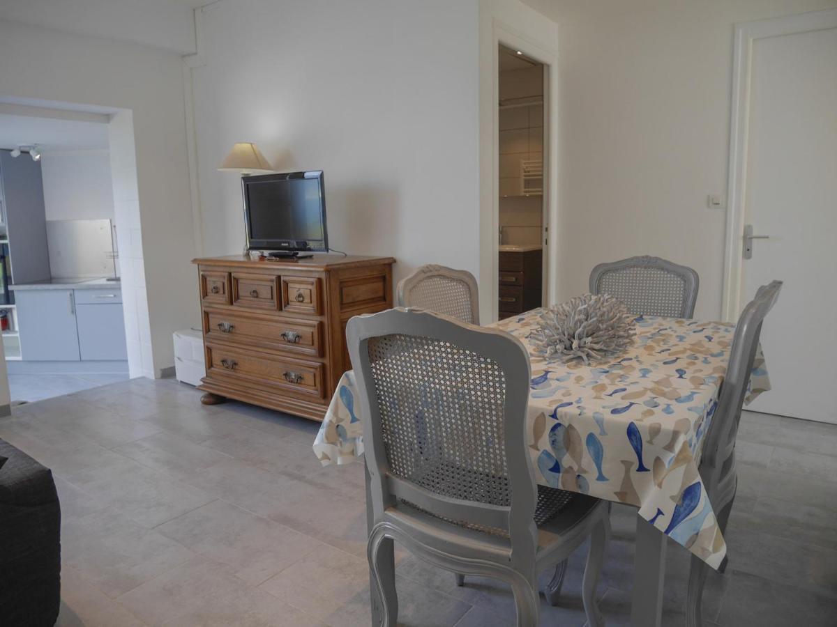 Appartement Renove En Plein Centre De Palais Avec Cour Ensoleillee, Proche Du Port, Animaux Acceptes - Fr-1-418-222 Buitenkant foto